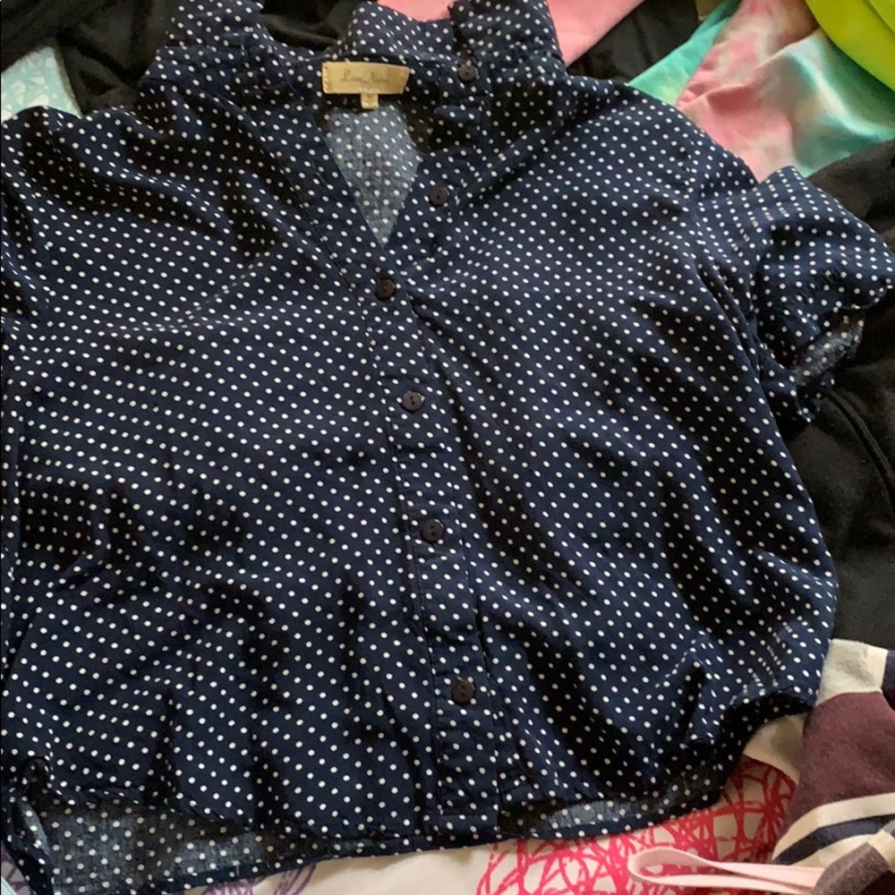 A blue and white cropped te shirt brand new
